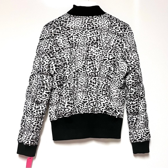 Betsey Johnson Snow Leopard Animal Print Puffer Ski Jacket Size Medium NWT - Picture 2 of 8